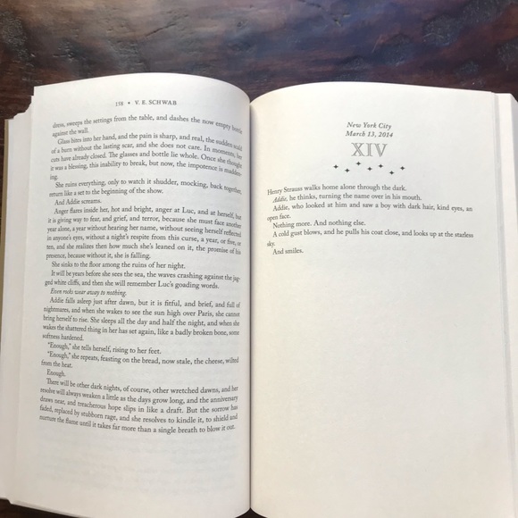 Invisible Life of Addie LaRue by V. E. Schwab Used Paperback Good Condition - Picture 7 of 9